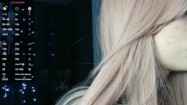 Snapshot of PieraMarch chatting on November 7, 2025, 7:36 pm PieraMarch online show from November 7, 2025, 7:36 pm