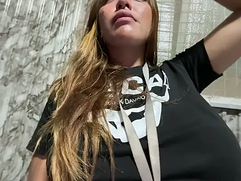 Snapshot of urasianlady chatting on March 2, 2026, 3:30 pm urasianlady online show from March 2, 2026, 3:30 pm