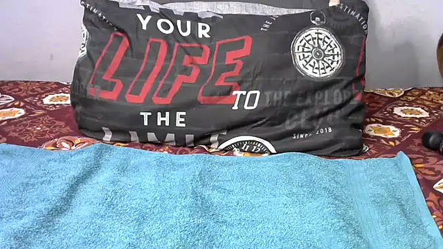 shy-lillyX22 online show from February 11, 2026, 1:10 am