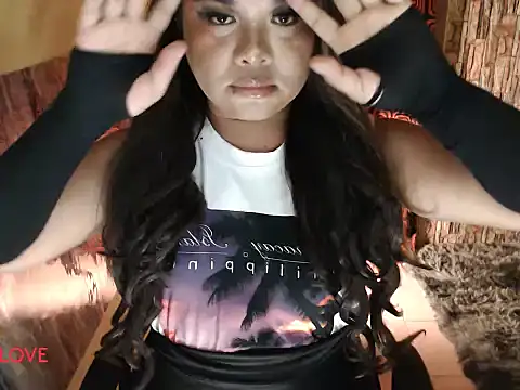 KWEen 23 online show from June 9, 2026, 1:23 pm