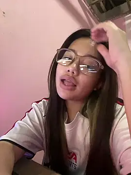 Snapshot of aaliyah_walker chatting on July 27, 2026, 1:29 pm aaliyah walker online show from July 27, 2026, 1:29 pm