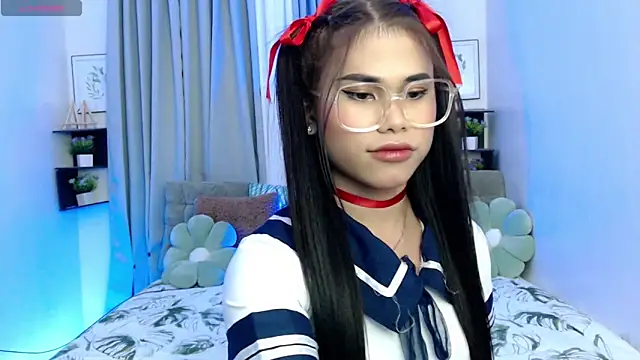 Snapshot of PrettyBlythes_TS chatting on November 12, 2025, 1:22 pm PrettyBlythes TS online show from November 12, 2025, 1:22 pm