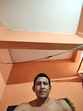 Snapshot of Albertmarc2 chatting on May 9, 2026, 8:19 am Albertmarc2 online show from May 9, 2026, 8:19 am