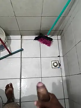 Snapshot of Morenotentad0R chatting on March 5, 2026, 7:43 pm Morenotentad0R online show from March 5, 2026, 7:43 pm