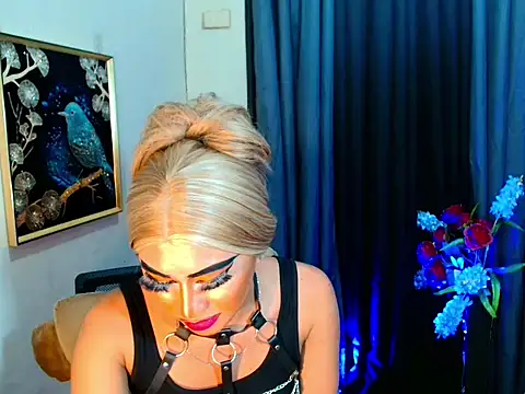 Snapshot of Queen_yasii_88 chatting on October 9, 2025, 3:54 pm Queen yasii 88 online show from October 9, 2025, 3:54 pm