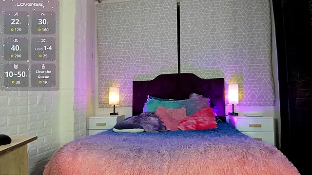 Snapshot of Zamara_Kleii chatting on October 1, 2025, 4:07 am Zamara Kleii online show from October 1, 2025, 4:07 am