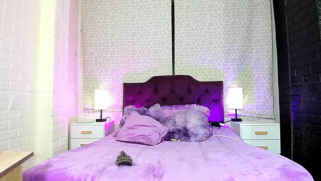 Snapshot of Zamara_Kleii chatting on January 6, 2026, 3:54 am Zamara Kleii online show from January 6, 2026, 3:54 am