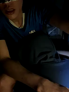 boyhigh1997 online show from December 15, 2025, 7:29 pm