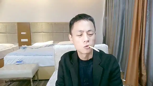 Tsia-Die online show from November 4, 2025, 3:16 am