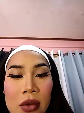 Coka bella online show from March 18, 2026, 4:32 pm