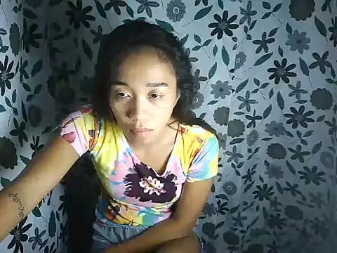Snapshot of Virgen_christine01 chatting on April 6, 2026, 1:23 pm Virgen christine01 online show from April 6, 2026, 1:23 pm