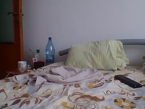 Snapshot of hugecock4u1990 chatting on October 23, 2025, 6:34 am hugecock4u1990 online show from October 23, 2025, 6:34 am