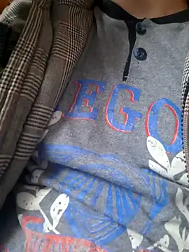 Snapshot of hugecock4u1990 chatting on November 10, 2025, 8:35 am hugecock4u1990 online show from November 10, 2025, 8:35 am