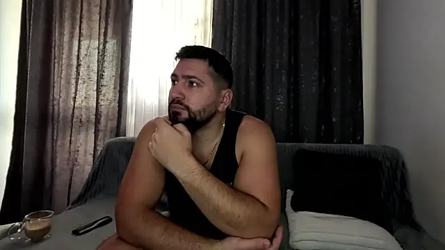 Gold Alpha Boy online show from October 30, 2025, 7:43 am