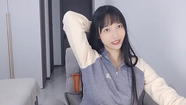 Snapshot of Lisa-3333 chatting on November 7, 2025, 11:21 am Lisa-3333 online show from November 7, 2025, 11:21 am