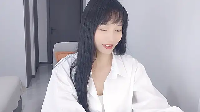 Snapshot of Lisa-3333 chatting on November 16, 2025, 1:49 pm Lisa-3333 online show from November 16, 2025, 1:49 pm