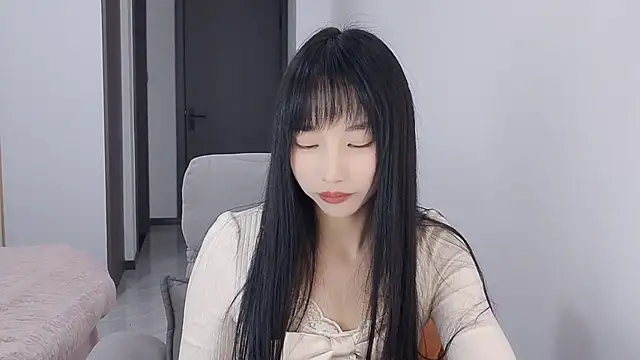 Snapshot of Lisa-3333 chatting on November 28, 2025, 1:25 pm Lisa-3333 online show from November 28, 2025, 1:25 pm