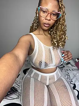 DiamondHaze2 online show from July 28, 2026, 9:26 am