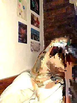 Luxx 14 online show from October 9, 2025, 2:20 am