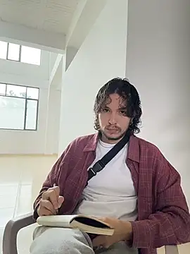 Snapshot of Luxx_14 chatting on March 17, 2026, 3:15 pm Luxx 14 online show from March 17, 2026, 3:15 pm