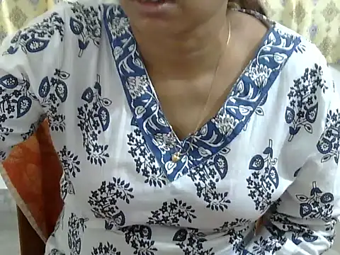 CHAMELI4747 online show from July 7, 2026, 9:13 am