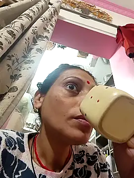 Snapshot of ISHANI-SINGH chatting on January 9, 2026, 3:42 am ISHANI-SINGH online show from January 9, 2026, 3:42 am