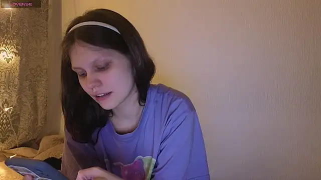 Lunliss online show from February 15, 2026, 9:33 pm