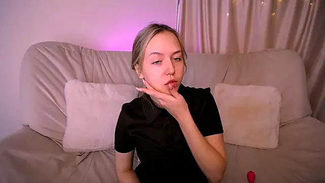 CindySparkl online show from April 10, 2026, 5:12 am