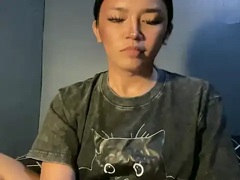 Snapshot of Claudia_Johnson chatting on December 18, 2025, 5:35 am Claudia Johnson online show from December 18, 2025, 5:35 am