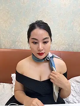 Candice888 online show from November 25, 2025, 1:44 pm