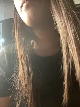 Snapshot of mickle_james chatting on February 13, 2026, 6:37 pm mickle james online show from February 13, 2026, 6:37 pm