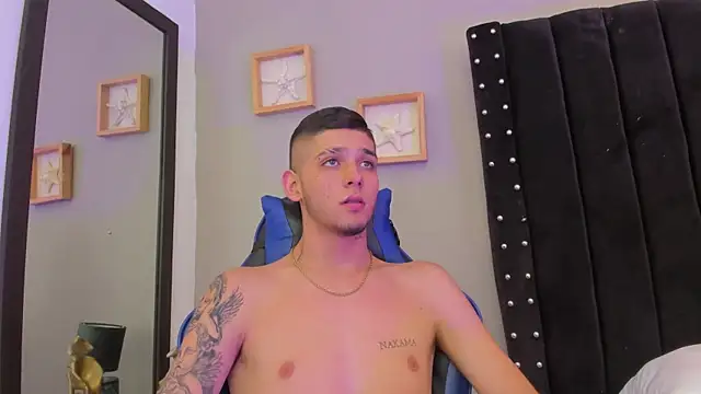 Mathewboy1 online show from December 3, 2025, 7:12 pm