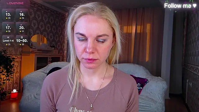 LiSinDoll online show from April 3, 2026, 1:25 am