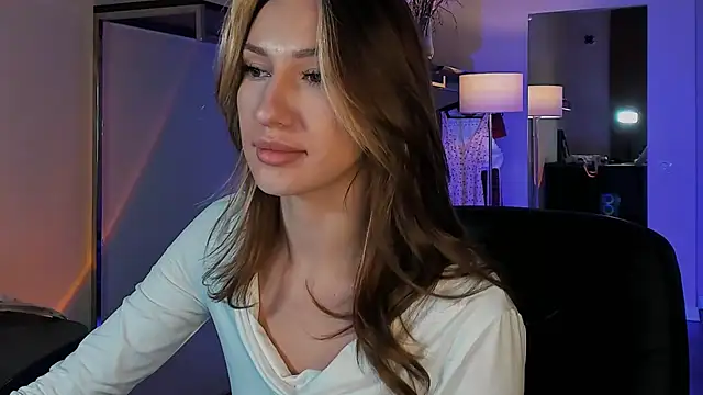 MariGven online show from December 5, 2025, 1:52 pm