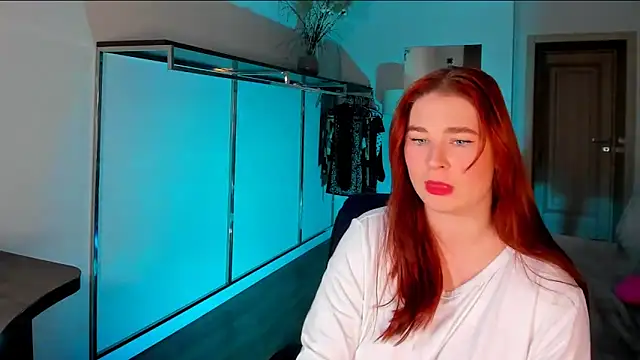 Snapshot of Meri_Cutte chatting on February 20, 2026, 1:44 pm Meri Cutte online show from February 20, 2026, 1:44 pm