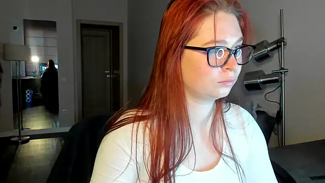 Snapshot of Meri_Cutte chatting on February 27, 2026, 1:33 pm Meri Cutte online show from February 27, 2026, 1:33 pm