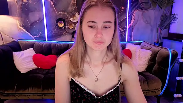 Snapshot of Sun_Kitty_ chatting on September 27, 2025, 6:51 am Sun Kitty online show from September 27, 2025, 6:51 am