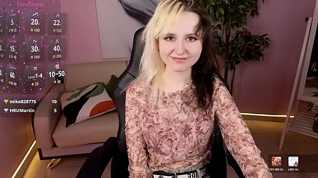 girl next doorr online show from May 17, 2026, 1:18 pm