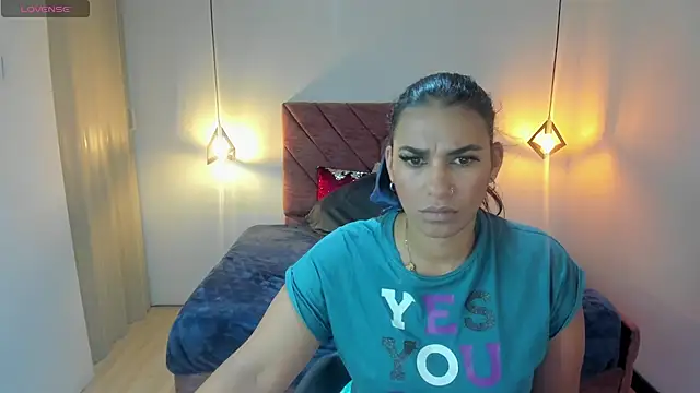 Lia Blake  online show from May 25, 2026, 7:09 pm