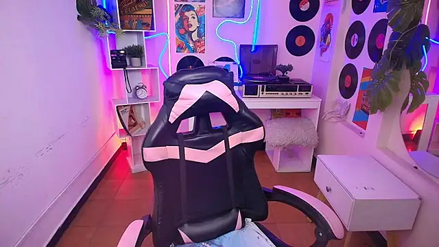 Snapshot of sweety_smilee chatting on February 2, 2026, 7:23 pm sweety smilee online show from February 2, 2026, 7:23 pm