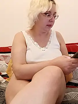 VikaKing online show from October 15, 2025, 7:47 pm