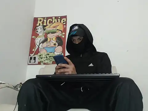 Thomasjons  online show from November 4, 2025, 12:43 am