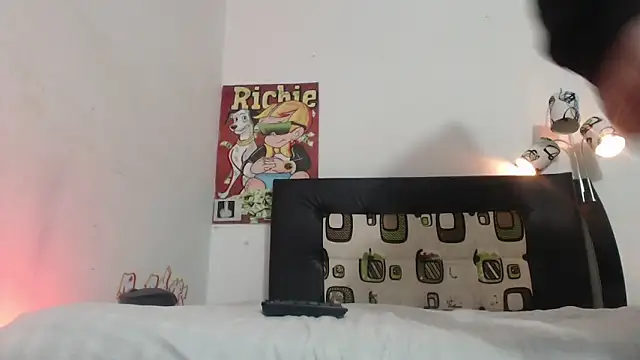 Snapshot of Thomasjons_ chatting on March 7, 2026, 4:20 am Thomasjons online show from March 7, 2026, 4:20 am