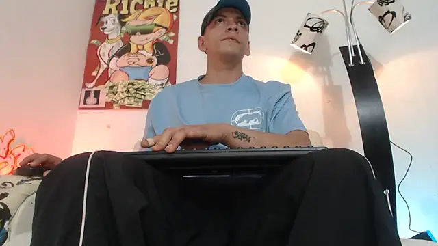 Snapshot of Thomasjons_ chatting on March 18, 2026, 2:15 am Thomasjons online show from March 18, 2026, 2:15 am
