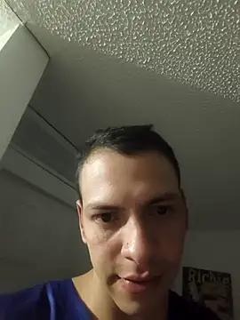 Snapshot of Thomasjons_ chatting on April 3, 2026, 6:00 am Thomasjons online show from April 3, 2026, 6:00 am