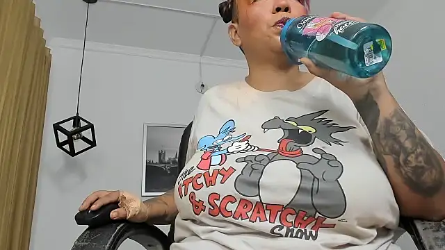 Snapshot of Karol_c31 chatting on September 19, 2025, 2:35 am Karol c31 online show from September 19, 2025, 2:35 am