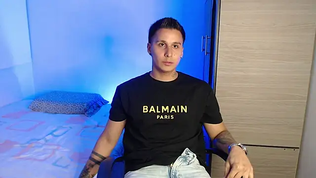 valentinosex1 online show from December 18, 2025, 9:21 pm