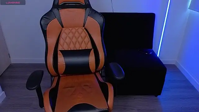 imlaiaaa online show from October 22, 2025, 9:58 pm