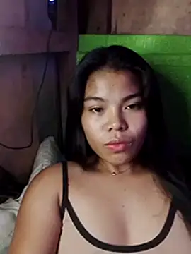 Snapshot of cloe_candy19 chatting on February 8, 2026, 1:36 pm cloe candy19 online show from February 8, 2026, 1:36 pm