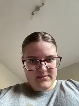 CurvyPaar2 online show from March 9, 2026, 4:00 pm